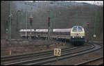 DB 218320 erreicht hier mit ihrem Sonderzug von On Wheels nach Hamburg am 1.4.2006 um 9.13 Uhr den Bahnhof Hasbergen.