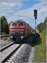 Zum Fest mal ein paar Bilder deutscher Bahnen: Lange Zeit überall omnipräsent, zeigt sich die 218 nun kaum noch; als ich Herbst 2018 die 218 435-6 mit ihrem RE/IRE nach Lindau HBF in