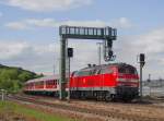 218 410-9 mit IRE 4210 von Lindau nach Ulm bei der Ausfahrt aus dem Bahnhof Biberach (Riß) (27.05.2013).