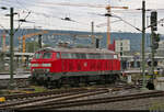 218 837-3 ist in Stuttgart Hbf auf Gleis 49 abgestellt.