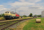 Railsystems RP 218 480-2 + 218 469-5 rangieren am 11.07.2016 aus der Abstellung in das Tanklager Emleben.
