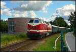 Anl�sslich der HanseSail verkehrte am 08.08.2026 das  U-Boot  119 158-4 mit dem Sonderzug DZ 19940 Berlin-Sch�neweide - Bad Doberan und konnte dabei in Rostock Thierfelder Stra�e fotografiert werden.