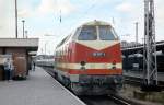 119 097 vom Bw Schwerin bei der Durchfahrt in Rostock. Aufn. 1991