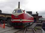 119 158 fhrt auf die Drehscheibe vom Haus 3 (Dampfloksfest Dresden 2004)