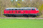 219 001 bei Eglharting. Die Lok war 10 Tage in Freilassing abgestellt und fuhr dann am 18.4 26 bis nach Hannover. 
Durch vorherige Sichtungen zeitlich gut abgepasst und noch einen guten Schuss bekommen.