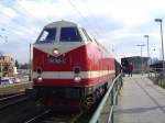 Hier steht 119 158 mit einem Sonderzug zum Hafen in Knigs Wusterhausen.(27.03.04)