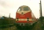 Die heutige DB-Museumslok 219 158 in der Einsatzstelle Berlin Lichtenberg im August 1998.