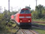  U-Boot  219 084 mit dem Pendelzug vom Bahnhof Weimar bei Einfahrt ins Gelnde des ehem. Bw, am anderen Ende schiebt 143 361 - 09.10.2005
