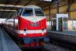 119 158 am 26.02.2011 vor dem Historischen Schnellzug des Traditionszug Berlin e.V. im Hauptbahnhof Chemnitz.