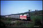 119160 erreicht auf der Fahrt nach Halle mit einem Eilzug aus Richtung Nordhausen kommend am 1.5.1990 um 13.20 Uhr den Ortsrand von Wallhausen.