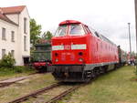 DB 219 084-1 am 02.06.2018 beim Eisenbahnfest im Eisenbahnmuseum Weimar.
