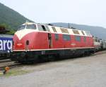 220 053-3,die V200 der Brohltalbahn,im Umladebahnhof Brohl.Juni 2007.