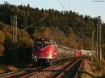 V200 033 und V100 1041 mit dem DPE 36646 (Titisee-Offenburg) bei Marbach 11.9.10