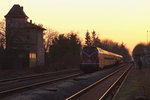 Wenn der Tag zu Ende geht.......220 007 hatte einen Sonderzug nach Rothenburg ob der Tauber gebracht.