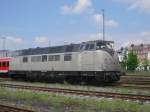 V 270.09 (92 80 1221 121-7D-SGL) stand am 22.05.10 im Hbf Hof.