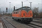 221 135-7 am 17.01.2015 beim umsetzten im Bahnhof von Müllheim (Baden).