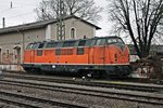 BEG 221 135-7 am 17.01.2015 an der alten Eilgutrampe in Müllheim (Baden) abgestellt.