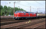 Am 25.4.1999 kam 221135 mit dem alten Rheingold Sonderzug um 16.26 Uhr im HBF Essen an.