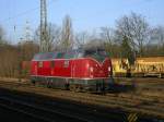 Auf der Fahrt mit dem RE3 Dortmund - Düsseldorf konnte ich in DO-Mengede die Efw 221 117 aus dem fahrenden Zug fotografieren.(07.12.2008)