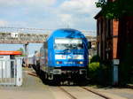 Am 21.05.2017 rangierte die 253 014 einen ganzen Zug in das RAW Stendal und mittendrin die 1002 012.