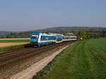 Die 223 072 mit einem ALX nach München am 22.04.2018 unterwegs bei Oberteich.