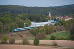 ALX 84111 von München Hbf nach Hof Hbf bei der Durchfahrt in Pechbrunn, 22.09.2018