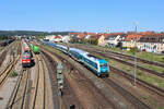 Alex 223 069 verlässt Schwandorf nach der Zugvereinigung der Zugteile aus Hof Hbf und Praha hl.n.