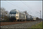 Der Railadventure  Waschbär  2016 902 fuhr am 08.03.2026 mit zwei neuen Vectron (5370 174 PL-ID & 5370 180 PL-ID) sowie dem Aussichtswagen LUXON (CH-RADVE 61 85 8990 003-3 SRmz) im trüben Abendlicht durch Thüngersheim gen Norden.