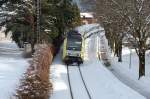 Erneuter  Zitronendieselalarm  herrschte gegen 14:45 am 20.2.2010 im Bahnhof Immenstadt, als der von dem gelb-silbernen ER 20-002 gezogene ALX-Zugteil aus Oberstdorf nach Mnchen einfhrt.