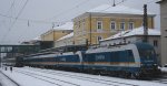 Hier der ALEX in Regensburg Hbf mit 223 071 und 183 -.- am 05.12.2010 .