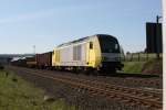Siemens Dispolok ER20 003 mit einen gemischten Gterzug am Haken fhrt am 06.05.2011 durch Gutenfrst Richtung Vogtland.
