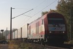 EVB 420 13 hat ihr Ziel den Gbf Alte Sderelb fast erreicht und fhrt hier am 27.10.11 mit einem Containerzug durch Hamburg-Moorburg.