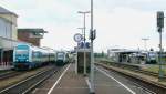 Blick nach Westen auf den Bahnhof Weiden am 18.8.08: 223 069 auf Gleis 1 brachte den  Alex  aus Mnchen, Arriva-VT 170 auf Gleis 2 fhrt nach Hof und Arriva-VT 180 auf Gleis 6 nach Regensburg.