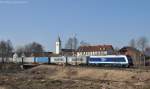 223 152 ist mit dem IntEgro Containerzug am 16.03.2012 von Nrnberg-Hafen nach Wiesau in Weiherhammer unterwegs.