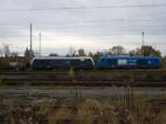 Am 04.11.2012 waren 253 014 und ER 20-2007 mit einem leeren Holzzug in Stendal unterwegs.