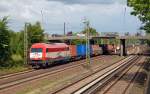 420 12 der EVB brachte am 30.06.14 einen Containerzug in den Hamburger Hafen. Kurz vor dem Ziel durchfährt sie Hamburg-Hausbruch.