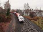 223 143 zu sehen mit einem Containerzug am 21.12.15 bei der Einfahrt Marktredwitz. 
Der Zug fährt bis Wiesau.