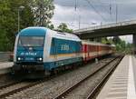 223 065 mit einem kurzen Sonderzug oder Wagenüberführung aus Richtung München Hbf kommend. Aufgenommen in Oberschleißheim am 09.05.2015.