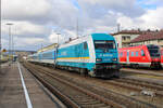 alex 223 061 steht nach der Zugteilung Schwandorf mit den 4 verbliebenen Wagen in Richtung Prag bereit zur Abfahrt.