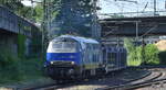 EGP mit ihrer  225 006-6  (NVR:  92 80 1225 006-6 D-EGP ) und einem Ganzzug PKW-Transportwagen (leer) am 13.06.23 Vorbeifahrt Bahnhof Hamburg-Harburg.