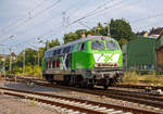 
Die 225 073-6 (92 80 1225 073-6 D-AIX) der AIXrail GmbH am 20.07.2018 beim Manöver in Betzdorf (Sieg). 

Die V 163 wurde 1970 von MaK in Kiel unter der Fabriknummer 2000078 gebaut und als 215 073-8 an die Deutsche Bundesbahn, 2001 erfolgte die Umzeichnung (nach Umbau) in DB 225 073-6. Im Jahr 2017 wurde sie von der DB Cargo ausgemustert und an die AIXrail verkauft.