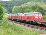 Ein seltener Anblick (2). Vier 225er auf dem Weg nach Aachen-West von Montzen kommend (vorne 225 026-4, dann zwei weitere 225er und an vierter Stelle 225 023-1). Aufgenommen am 12/07/2008 in Gemmenich/Botzelaer (Linie 24).