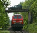 225 133-8 mit dem FZ 51046 (Nrnberg-Aschaffenburg)(?) bei der Durchfahrt Distelhausen an der KBS 782 22.5.09