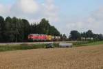 225 010 und 225 020 mit dem Umleitergterzug IKS 43192 am 10.08.2011 bei Buchloe.