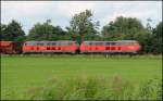 225 073-6 u. 225 028-0 kurz nach der Ausfahrt von Sande in Richtug Varel. 17/07/2012