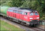 225 027-2 beim Verlassen der Tankfarm in Wilhelmshaven. 30/06/2014