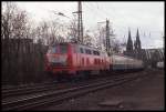 215134 fuhr am 25.3.1993 um 14.38 Uhr mit einem Eilzug aus Trier in den Bahnhof Köln Deutz ein.