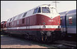 228124 bei der Fahrzeugschau im Gbf Halle an der Saale am 26.4.1992.