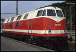 Nur kurze Zeit gab es Durchläufe mit der DR 228 nach Altenbeken. Am 7.8.1994 war sie wieder mal im Plandienst und mit einem Personenzug aus dem Osten auf dem Kopfgleis in Altenbeken angekommen.