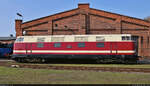 Herbstlokfest im Lokschuppen Staßfurt    Die vereinseigene 228 586-4 (118 586-7 | 118 086-8 | DR V 180 086) in voller Breite.